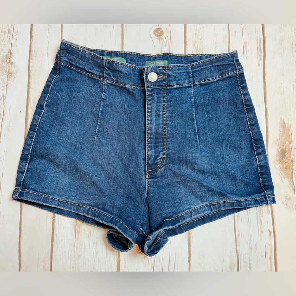 Wild Fable Women’s Denim High Waist Jean Shorts Size 6